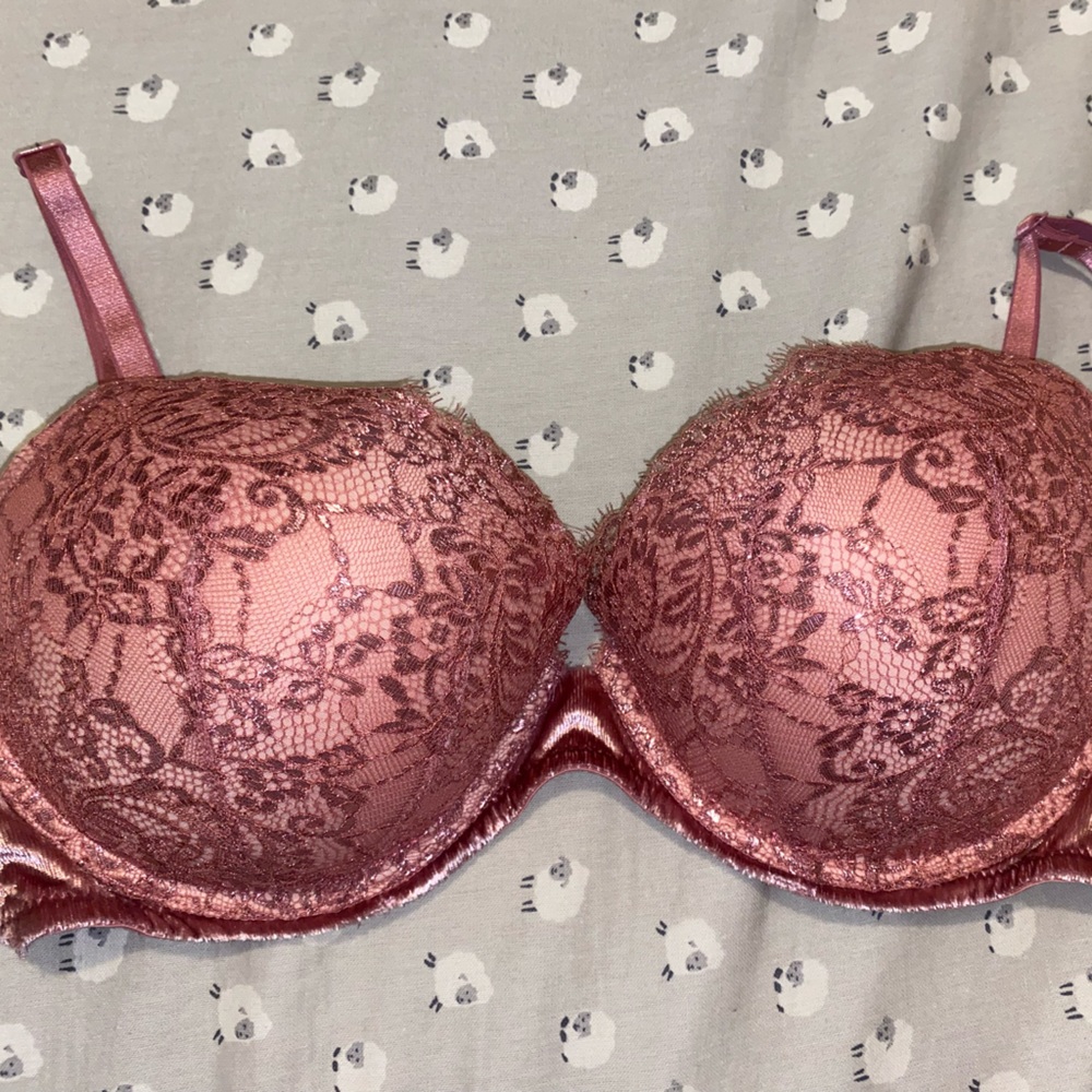 Victoria Secret Very Sexy Lace Push Up Bra